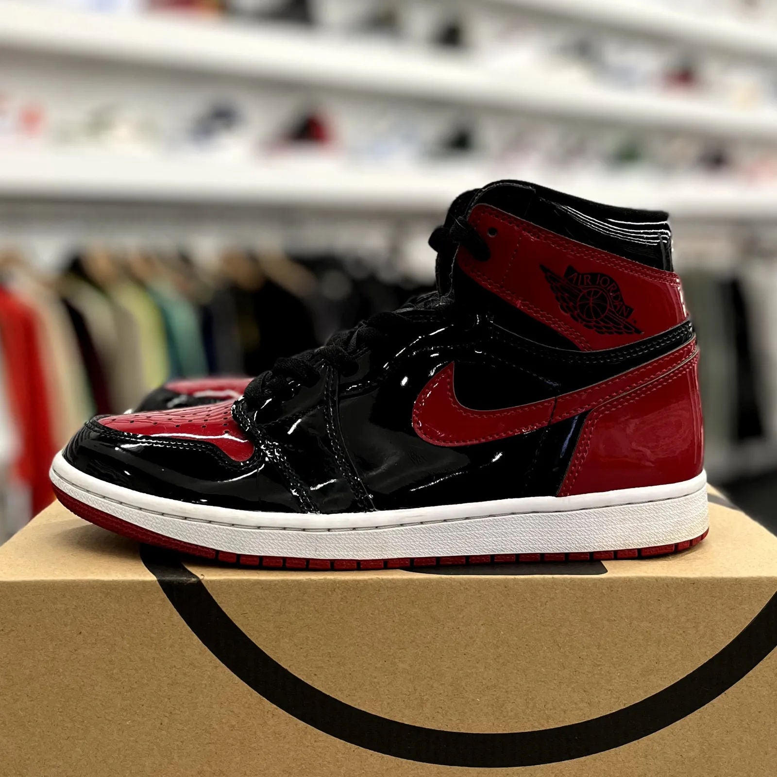 Jordan 1 Retro High OG Patent Bred - Preowned
