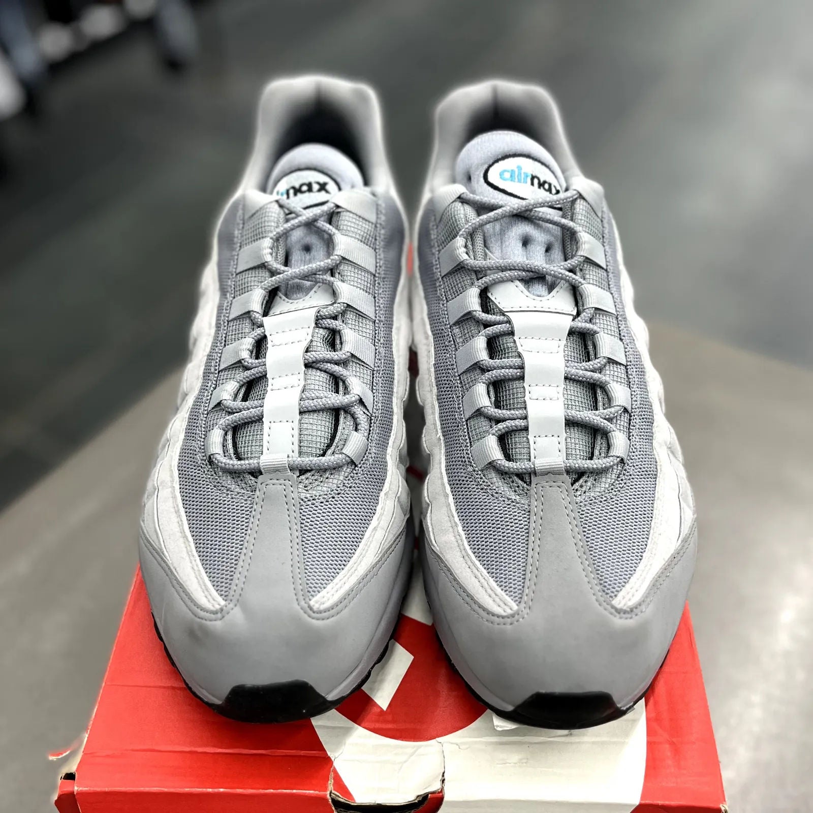 Nike Air Max 95 Retro Logo Grey Aqua - Preowned
