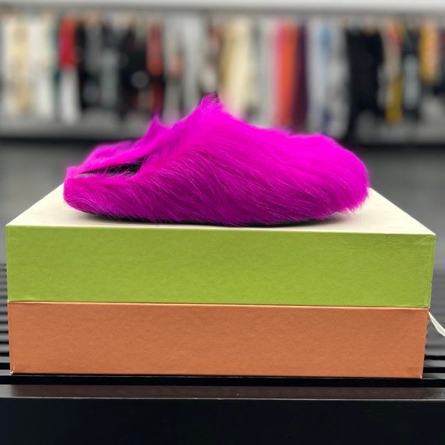 Marni Long Hair Calfskin Fussbett Sabot (Fuchsia) - Preowned