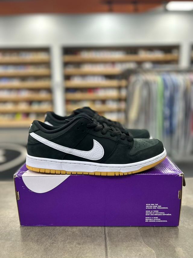 Nike SB Dunk Low Pro Black Gum - Preowned