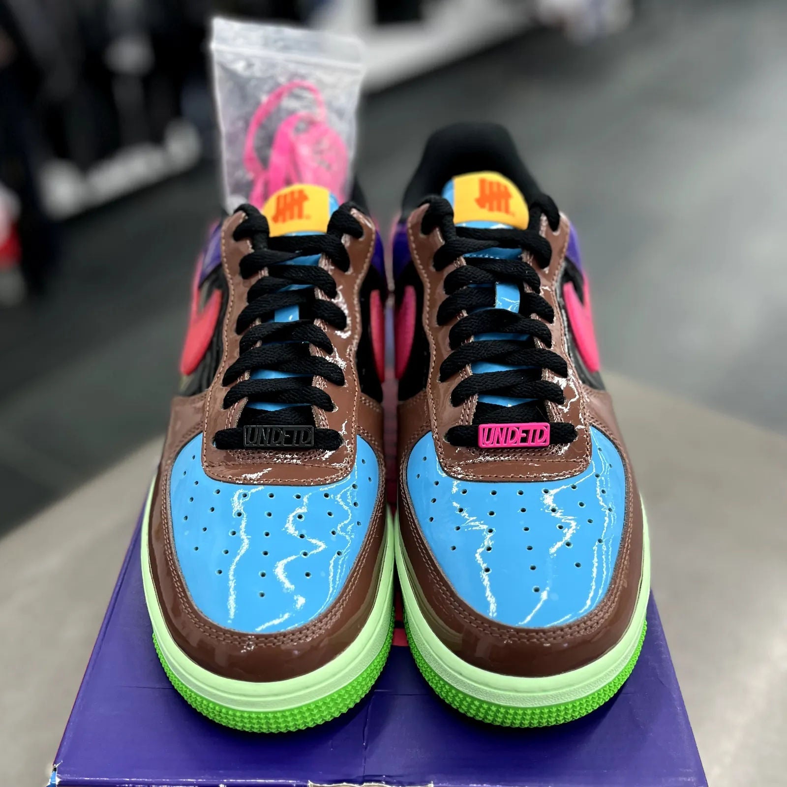 Nike Air Force 1 Low SP Undefeated Multi-Patent Pink Prime - Preowned