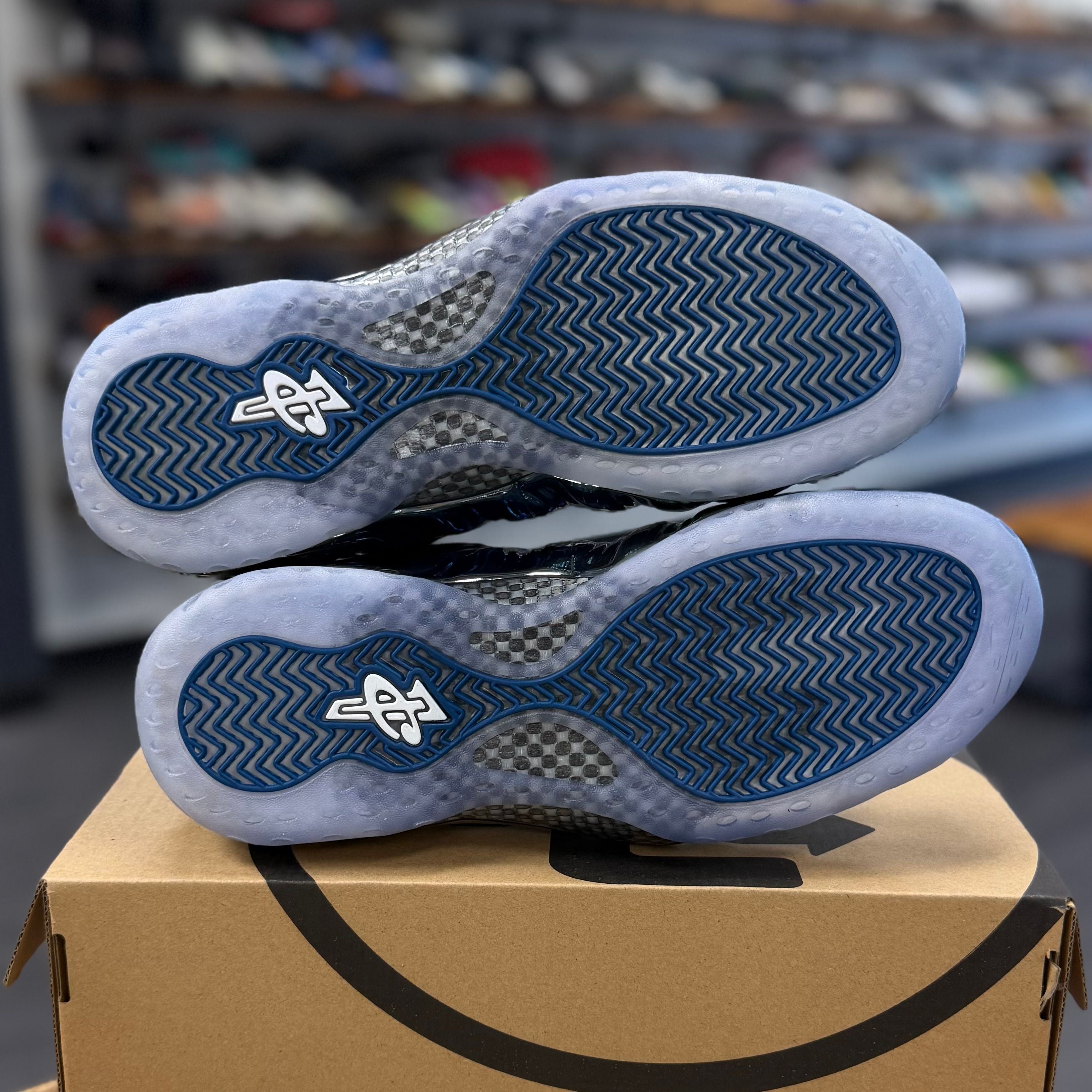 BRAND NEW STEAL - Nike Air Foamposite One Blue Mirror
