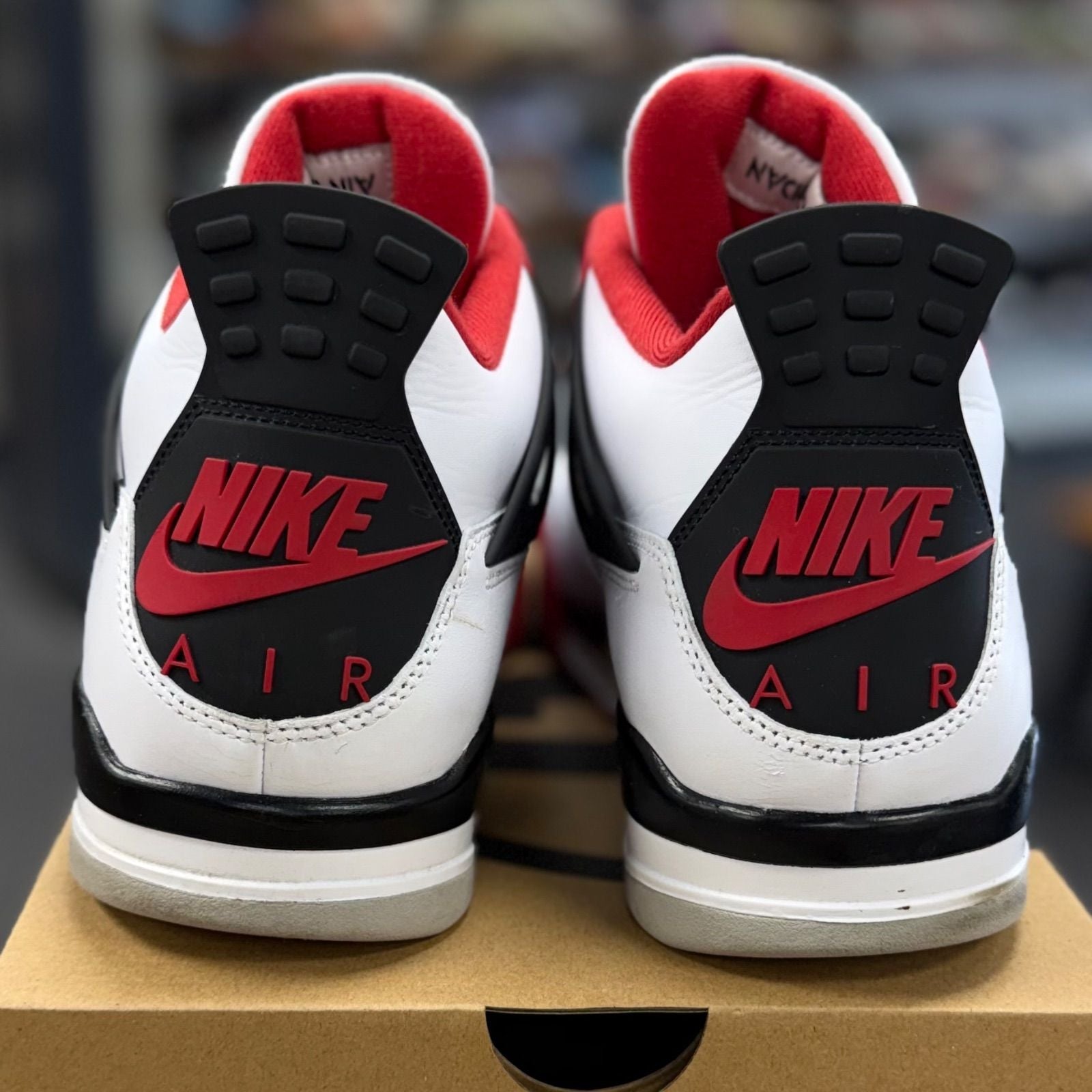 Jordan 4 Retro Fire Red (2020) - Preowned