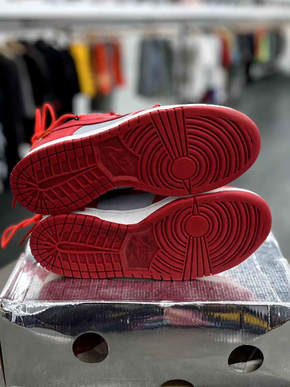 Nike Dunk Low Off-White University Red - Preowned