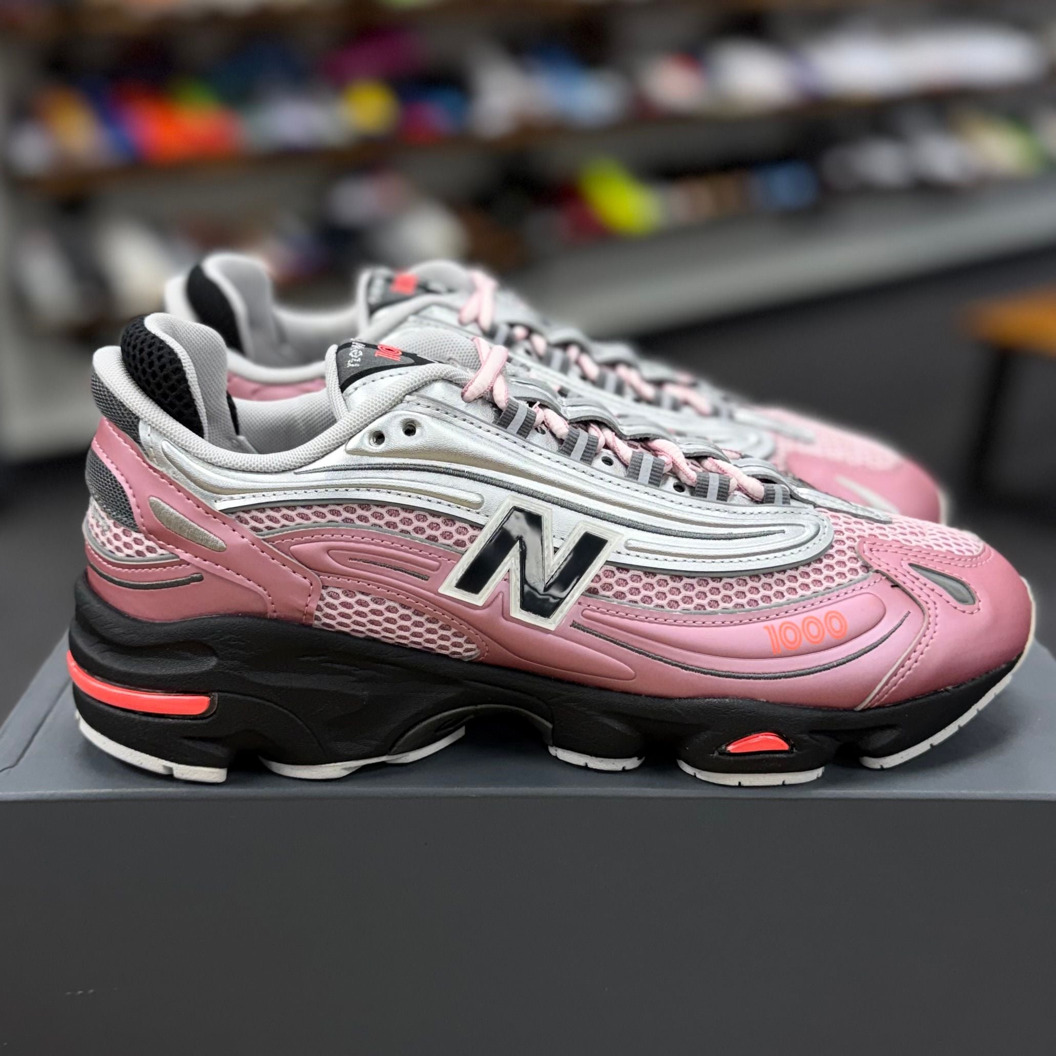 BRAND NEW STEAL - New Balance 1000 Pink Metallic Silver