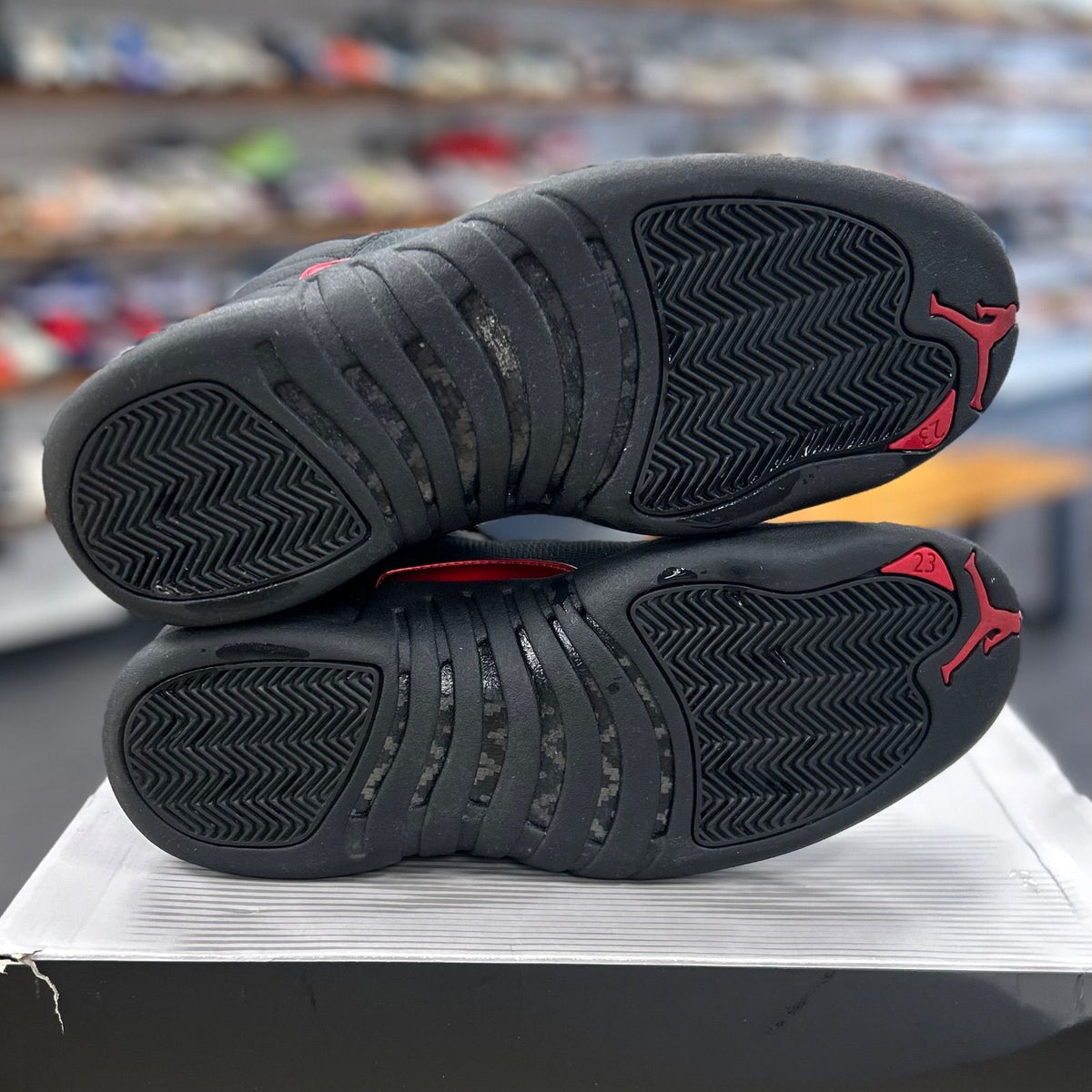 Jordan 12 Retro Bloodline - Preowned