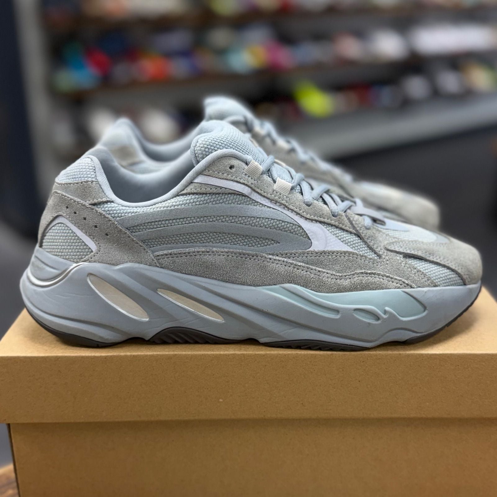 adidas Yeezy Boost 700 V2 Hospital Blue - Preowned