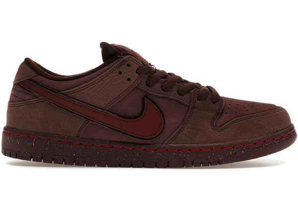 Nike SB Dunk Low City of Love Burgundy Crush - Preowned