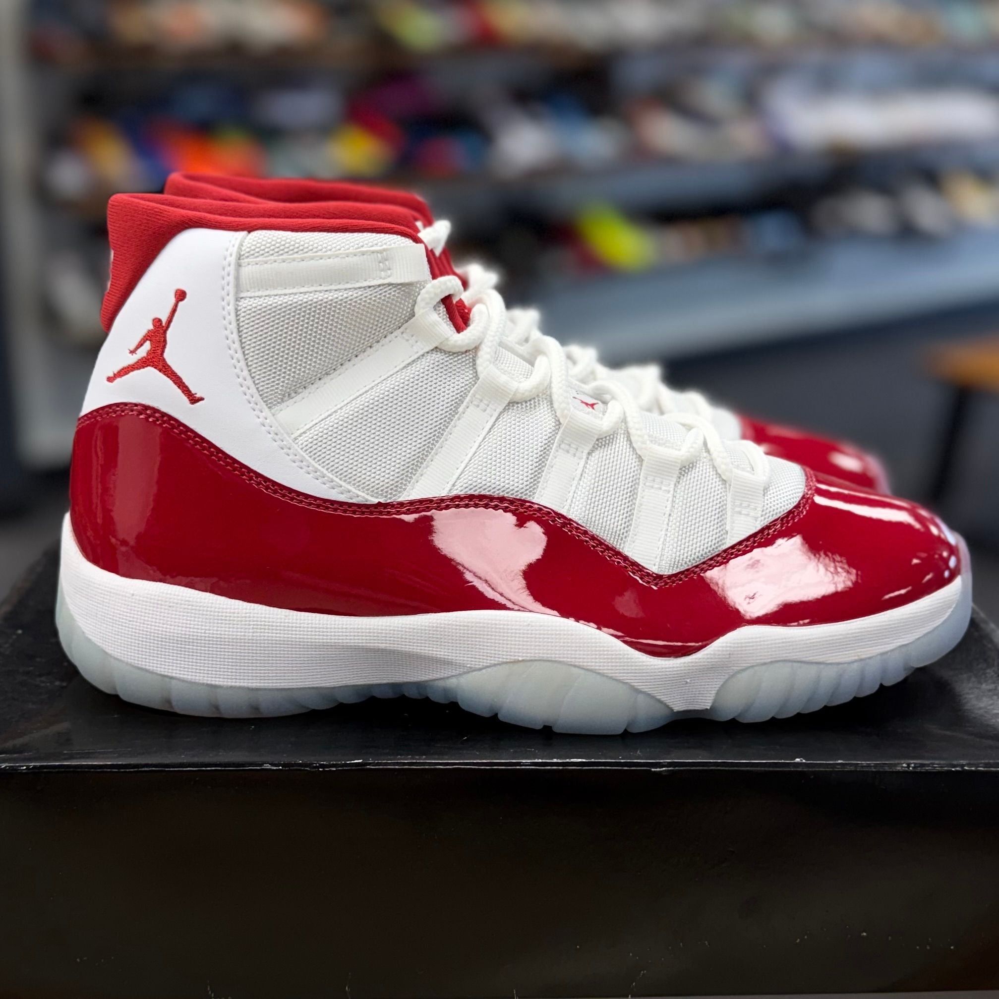 BRAND NEW STEAL - Jordan 11 Retro Cherry (2022)