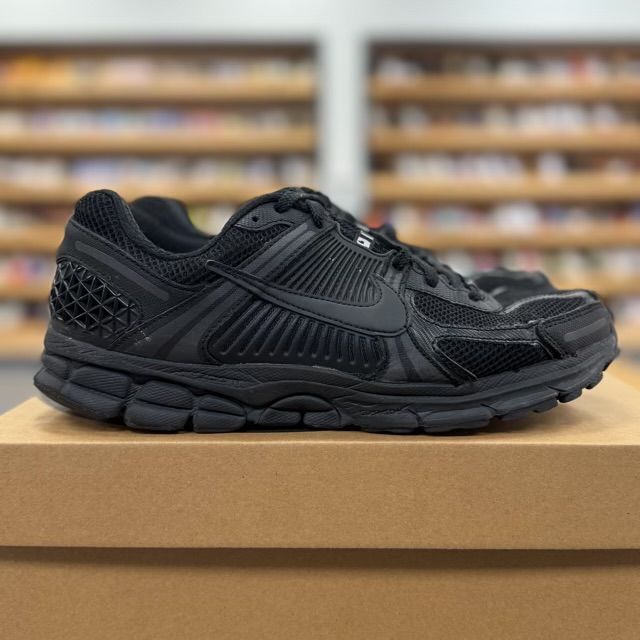 Nike Zoom Vomero 5 Triple Black - Preowned