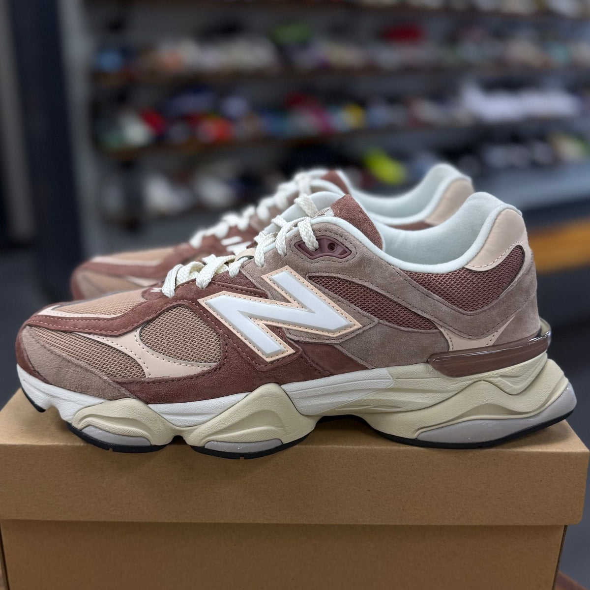 New Balance 9060 Sparrow Flat Taupe - Preowned