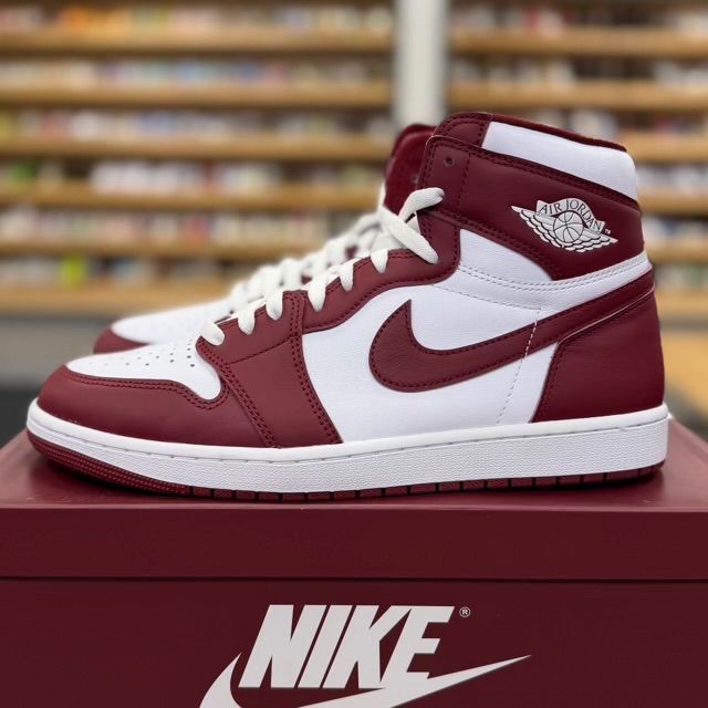 Jordan 1 Retro High OG Artisanal Team Red - Preowned