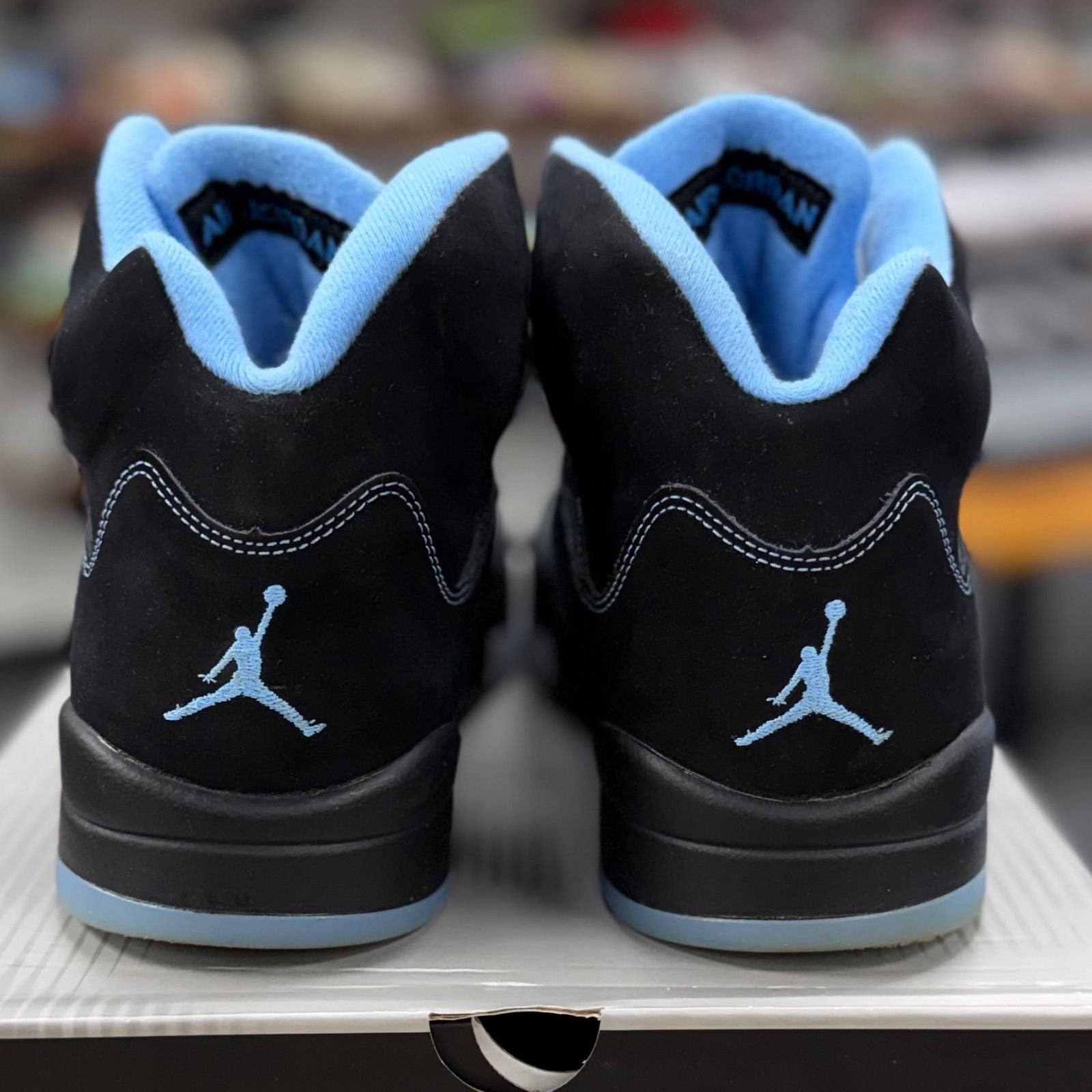 Jordan 5 Retro Black University Blue (2026) - Preowned