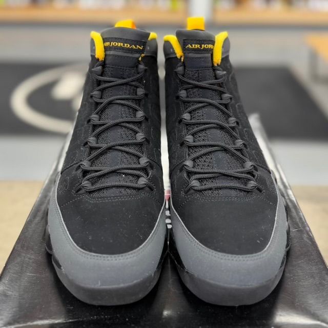 Jordan 9 Retro Dark Charcoal University Gold - Preowned