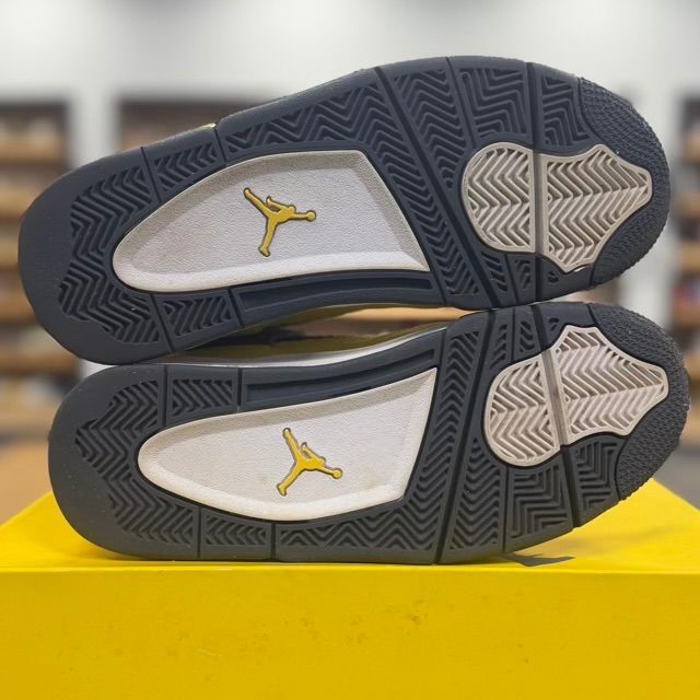 Jordan 4 Retro Lightning (2021) (GS) - Preowned