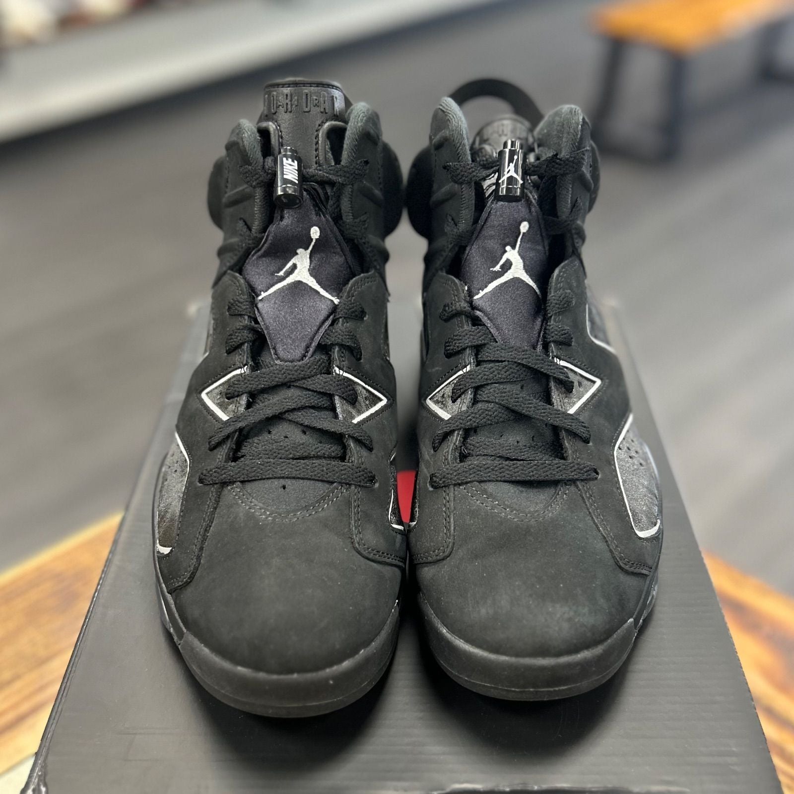 Jordan 6 Retro Cap and Gown - Preowned