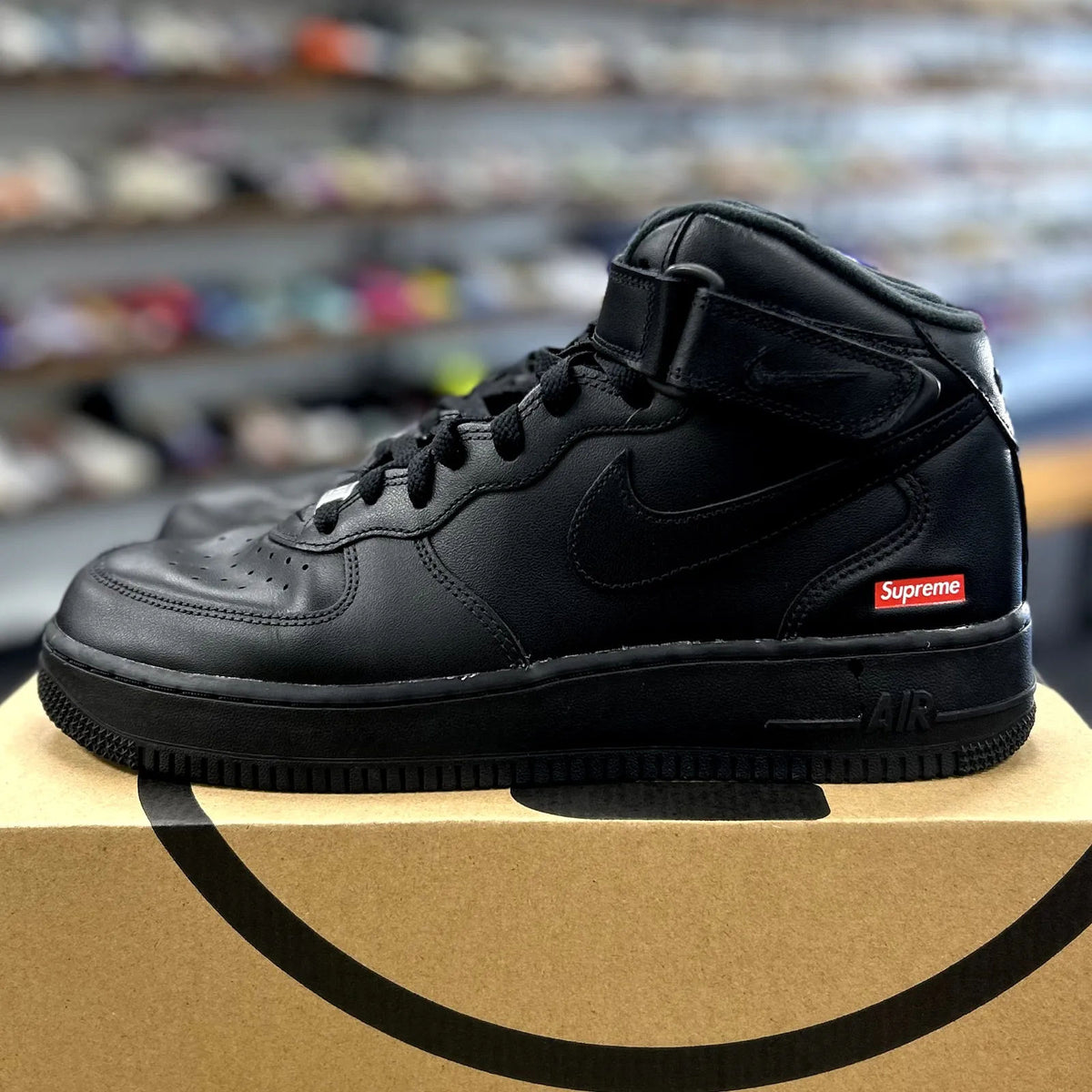 Nike Air Force 1 Mid Supreme Black - Preowned