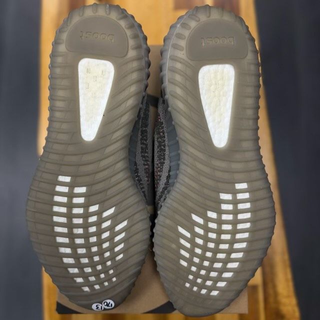 adidas Yeezy Boost 350 V2 Beluga Reflective - Preowned