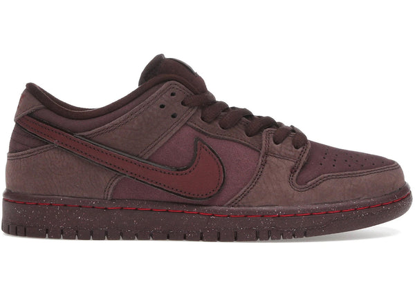Nike SB Dunk Low City of Love Burgundy Crush - Preowned