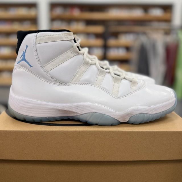 Jordan 11 Retro Legend Blue (2024) - Preowned