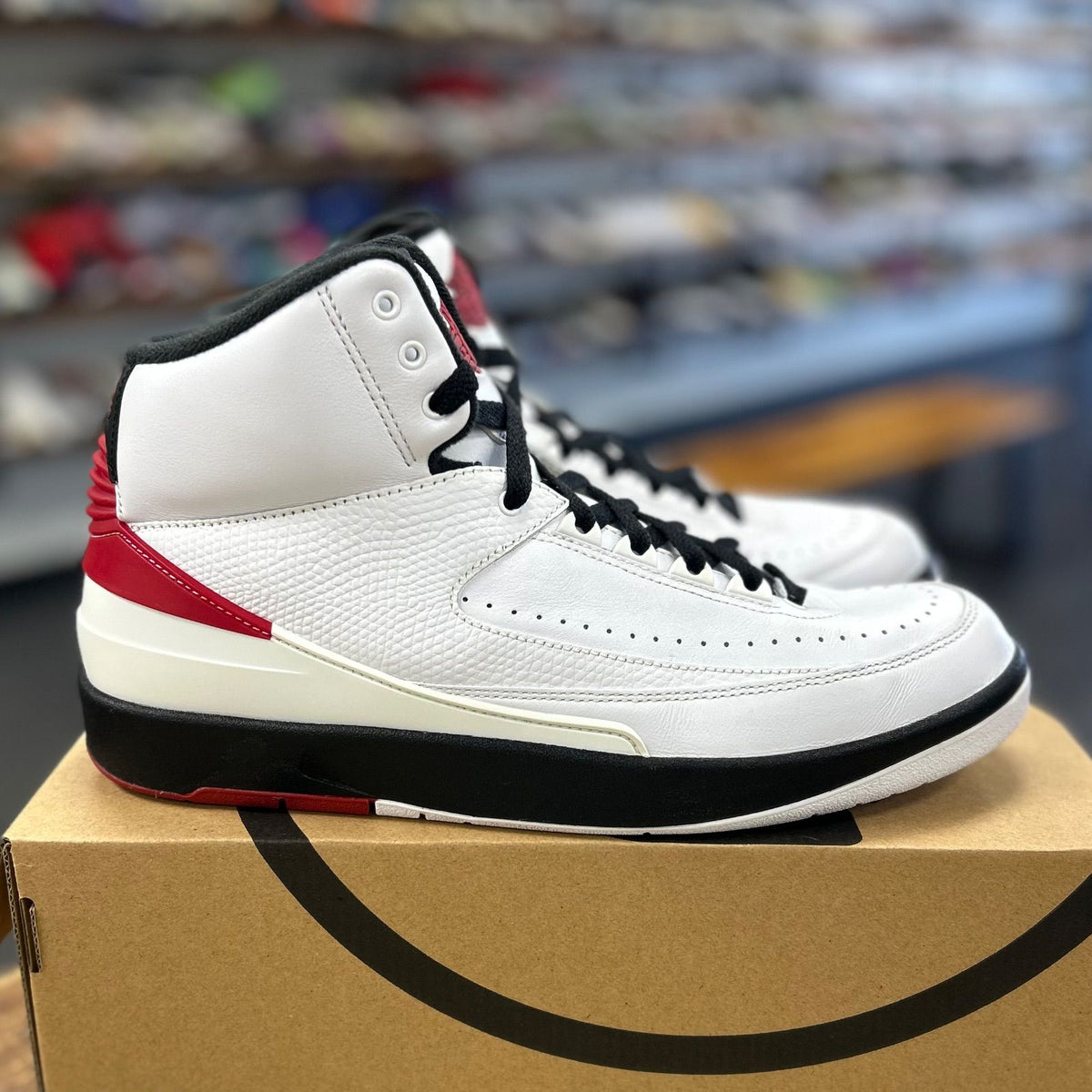 Jordan 2 Retro OG Chicago (2022) - Preowned