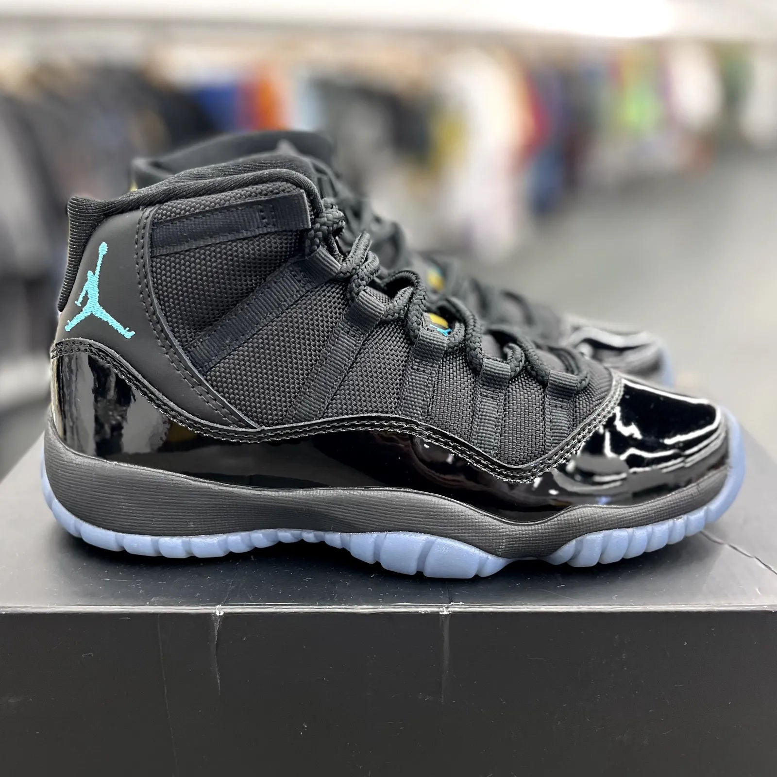 Jordan 11 Retro Gamma Blue (2025) (GS) - Preowned