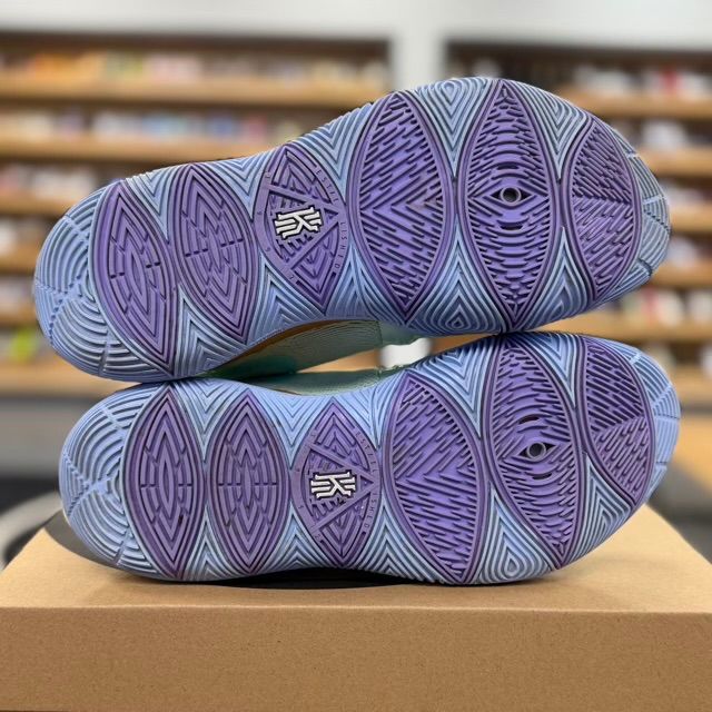 Nike Kyrie 5 Spongebob Squidward - Preowned