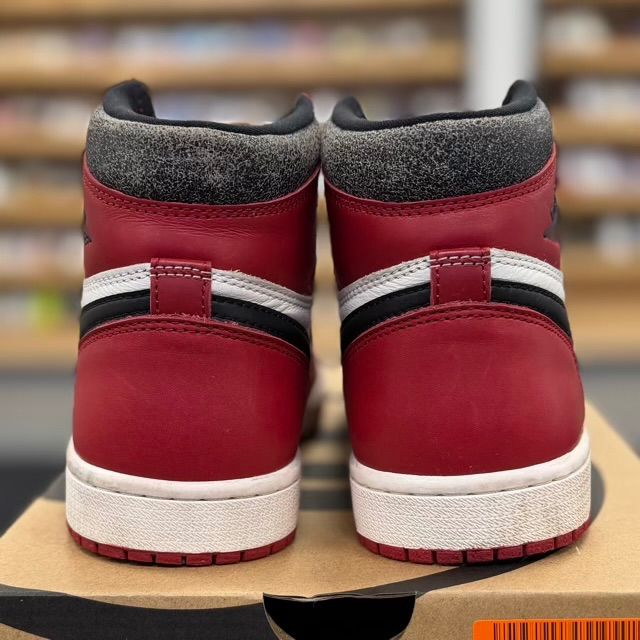 Jordan 1 Retro High OG Chicago Lost and Found - Preowned