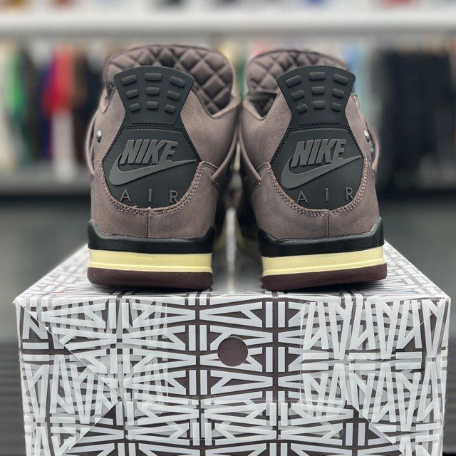 Jordan 4 Retro SP A Ma Maniére Violet Ore - Preowned