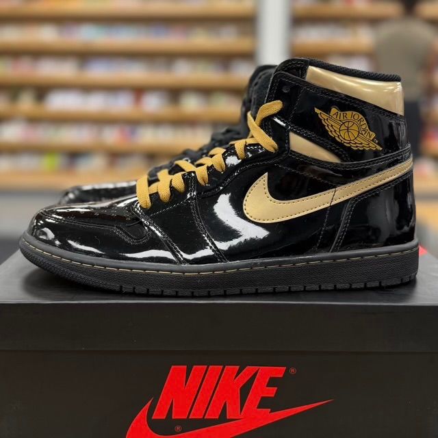 Jordan 1 Retro High Black Metallic Gold (2020) - Preowned