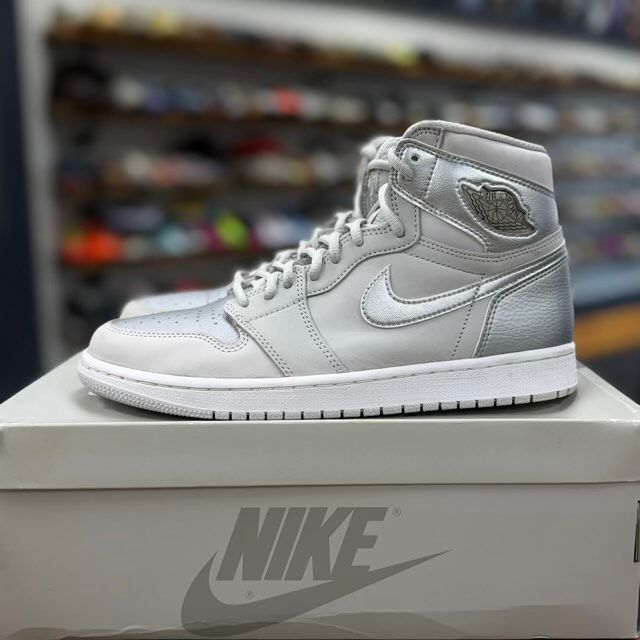 Jordan 1 Retro High CO Japan Neutral Grey - Preowned
