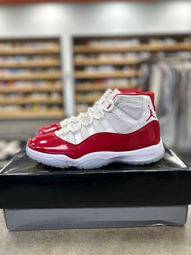 Jordan 11 Retro Cherry (2022) - Preowned