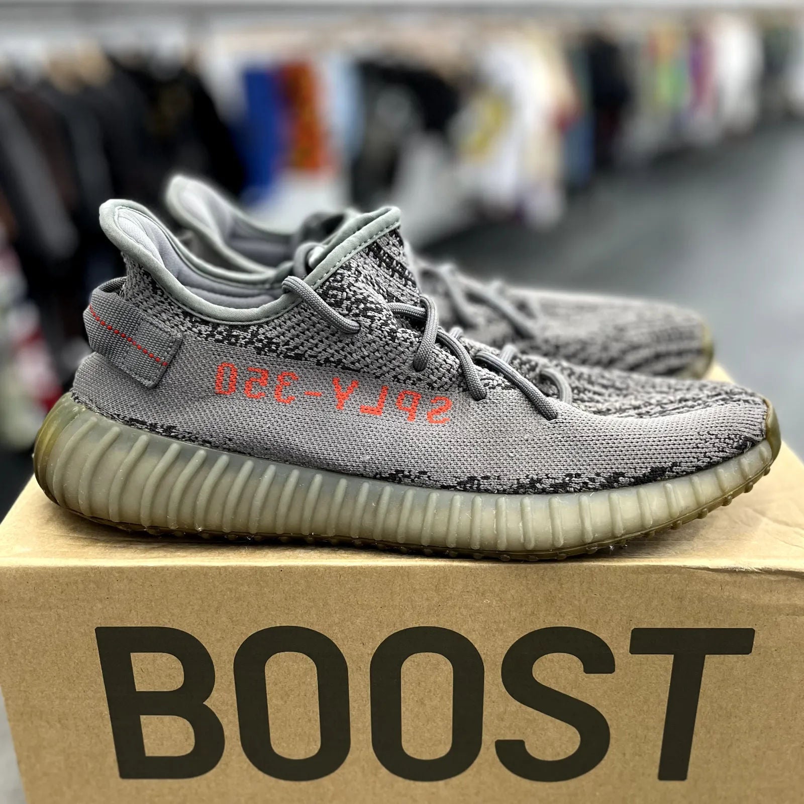 adidas Yeezy Boost 350 V2 Beluga 2.0 - Preowned
