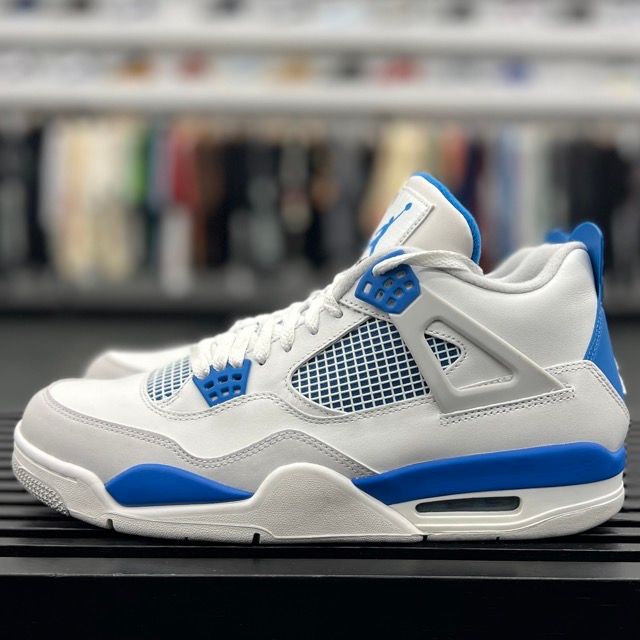 Jordan 4 Retro Military Blue (2012) - Preowned