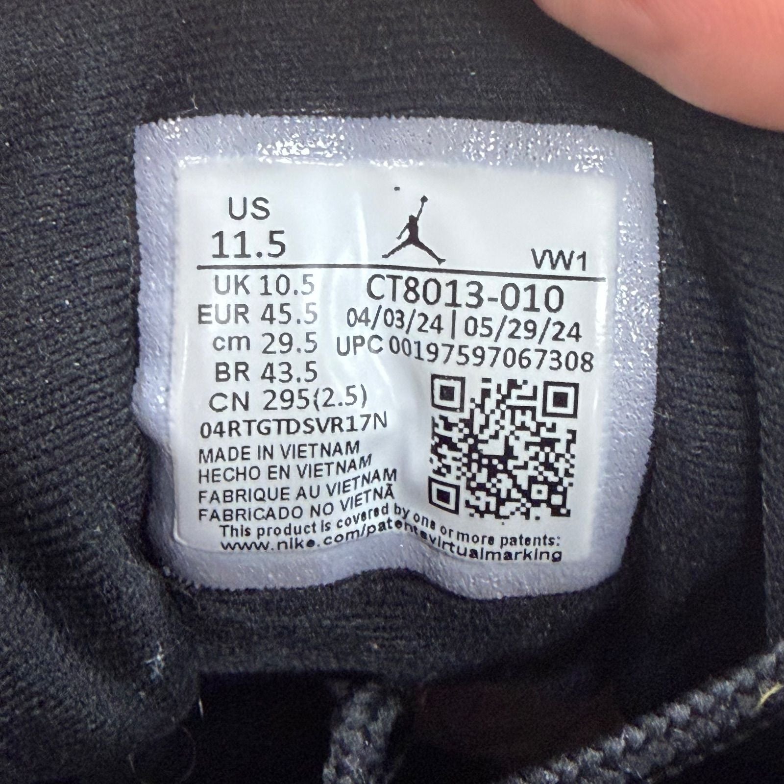 Jordan 12 Retro Barons - Preowned