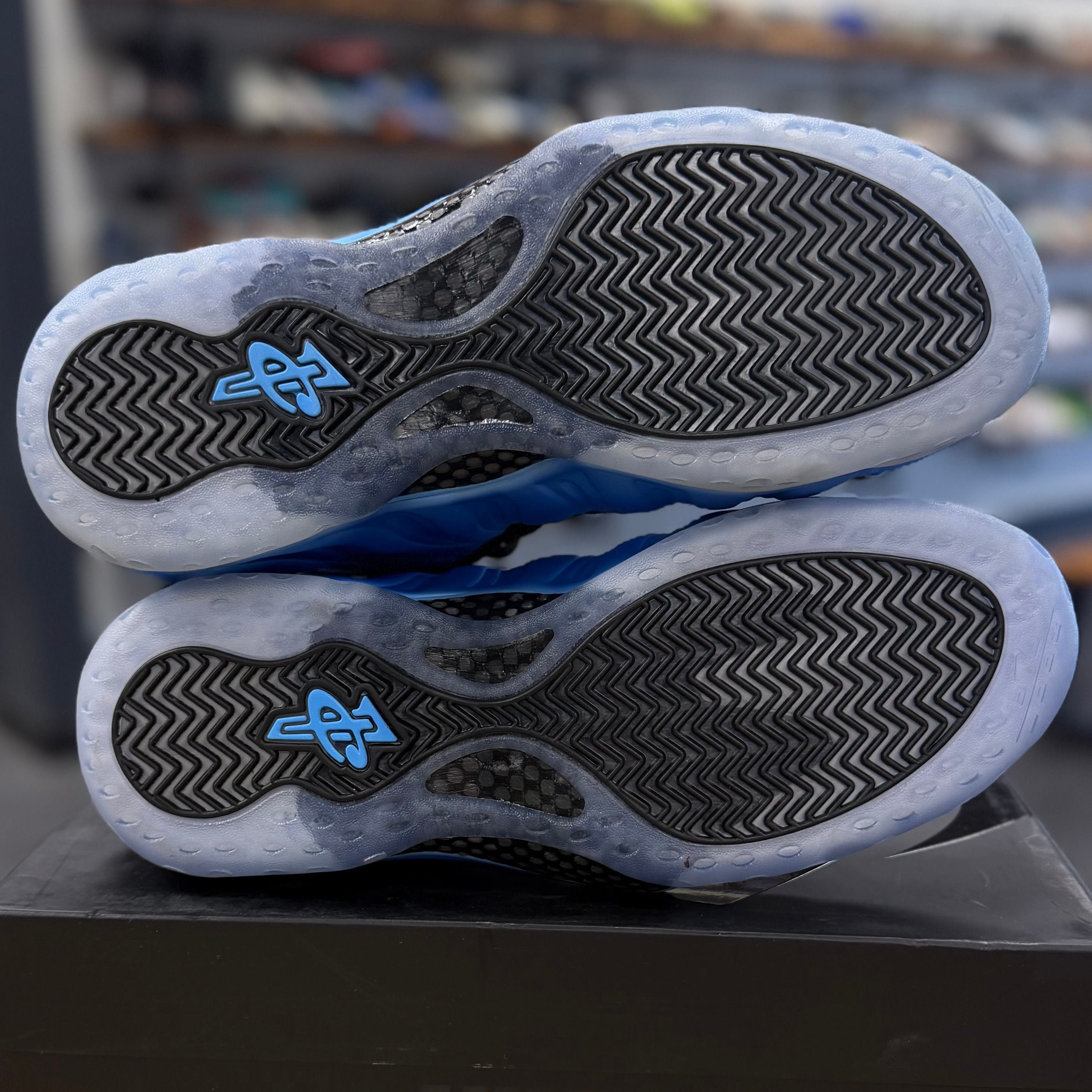 BRAND NEW STEAL - Nike Air Foamposite One University Blue