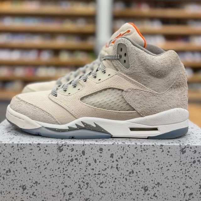 Jordan 5 Retro SE Craft Light Orewood Brown (GS) - Preowned