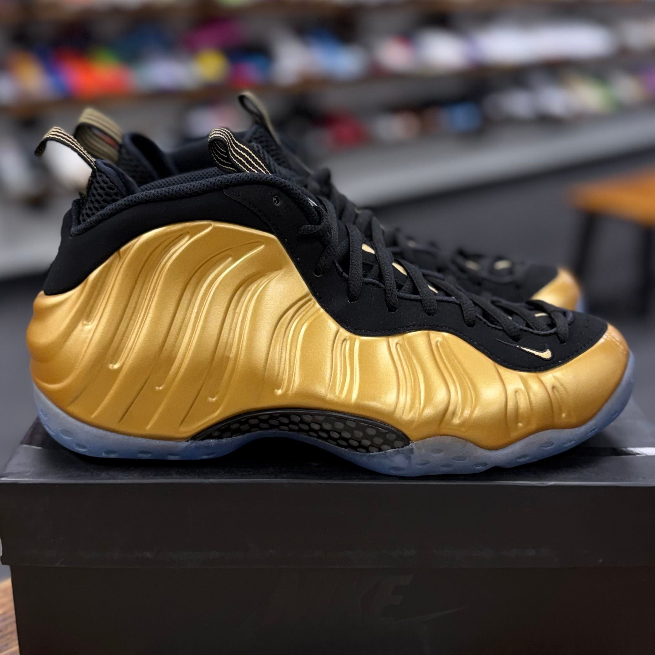BRAND NEW STEAL - Nike Air Foamposite One Metallic Gold