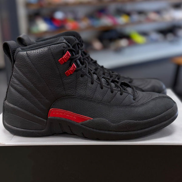 Jordan 12 Retro Bloodline - Preowned