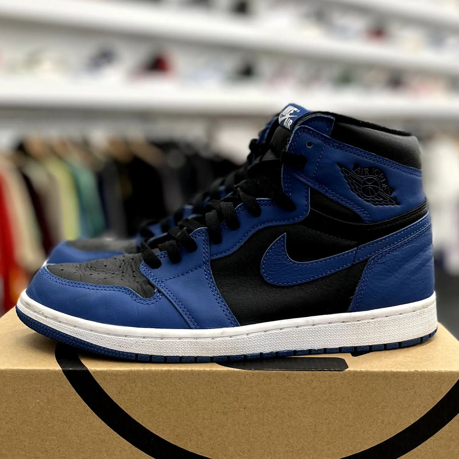 Jordan 1 Retro High OG Dark Marina Blue - Preowned