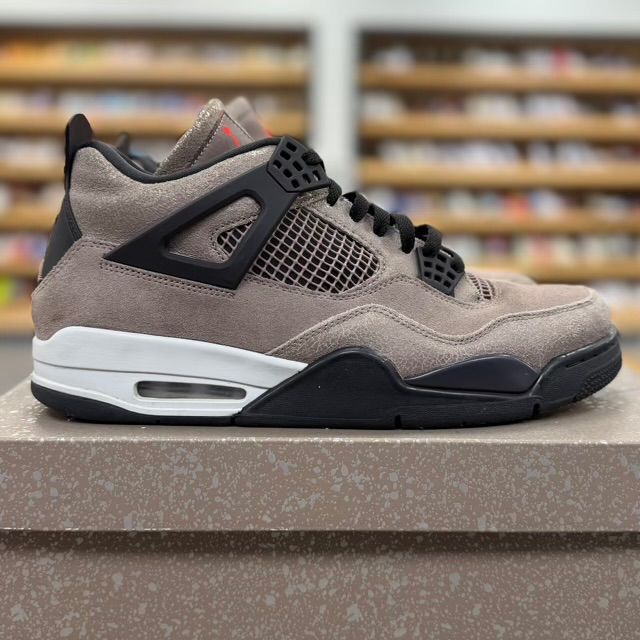 Jordan 4 Retro Taupe Haze - Preowned