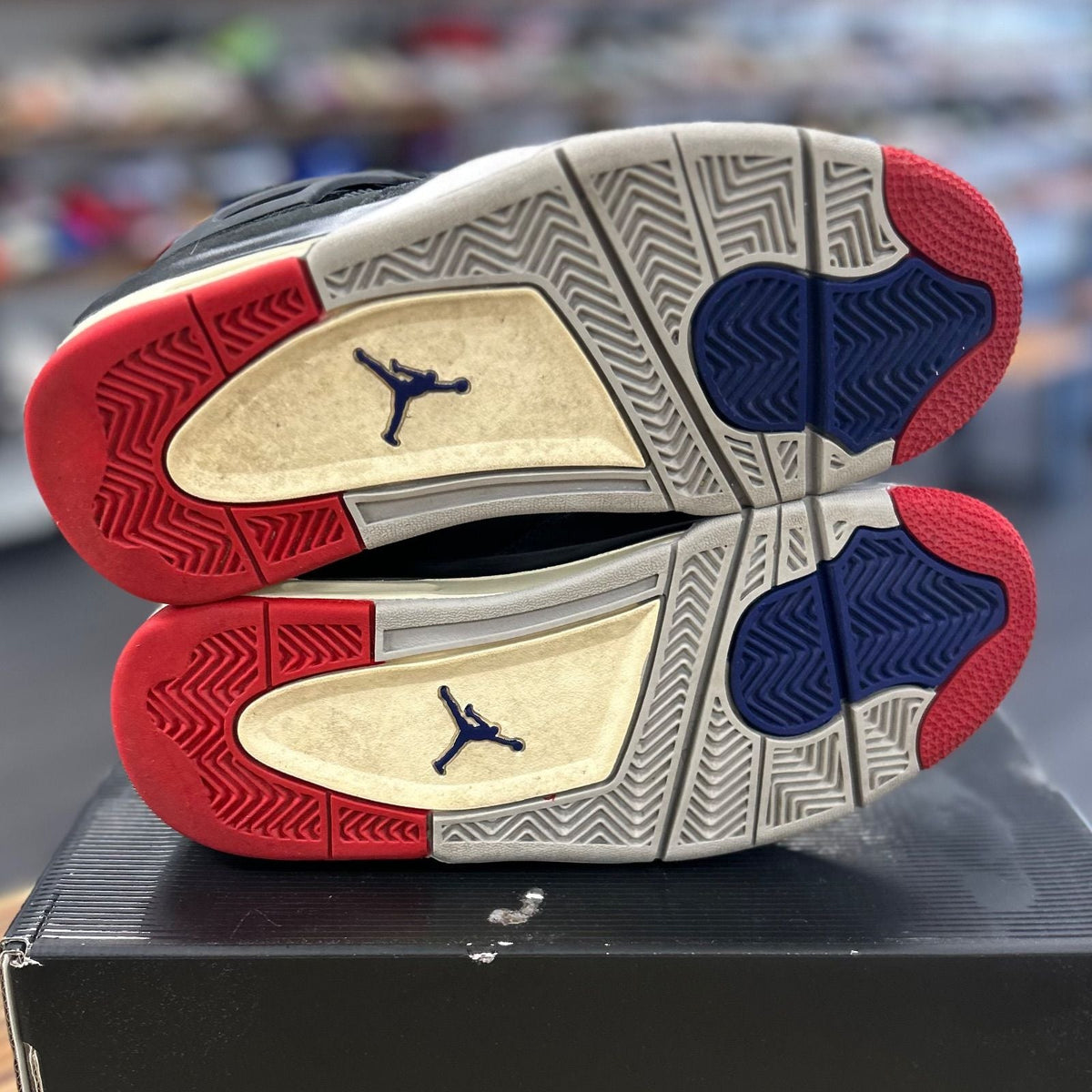 Jordan 4 Retro Rare Air (GS) - Preowned