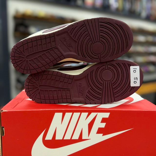 Nike Dunk Low Retro PRM Valentine's Day (2023) - Preowned