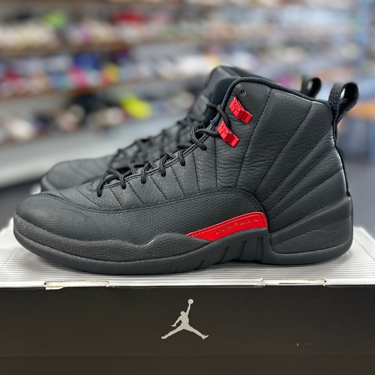 Jordan 12 Retro Bloodline - Preowned