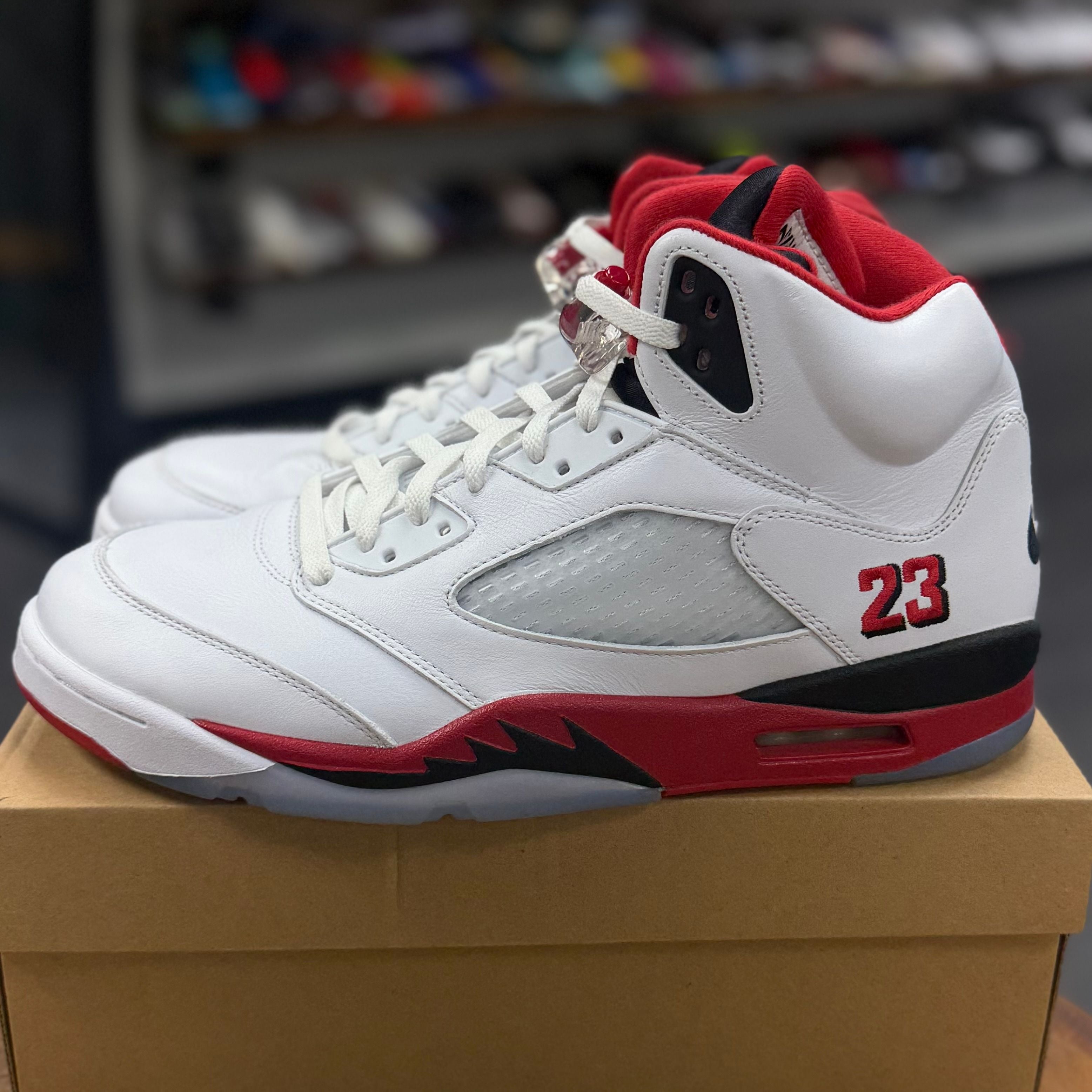 Jordan 5 Retro Fire Red Black Tongue (2025) - Preowned