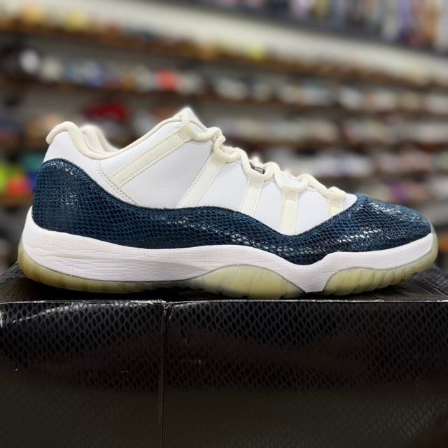 Jordan 11 Retro Low Snake Navy (2019) - Preowned