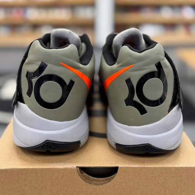 Nike KD 4 Rogue Green Undefeated - Preowned