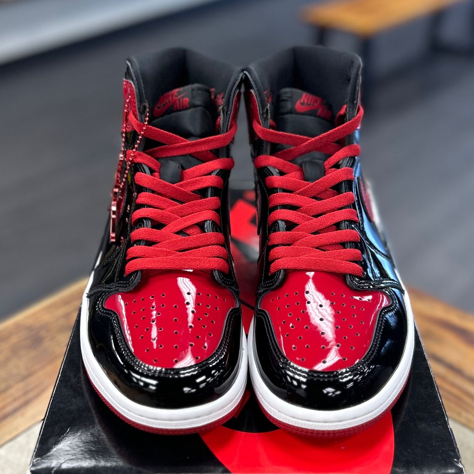 Jordan 1 Retro High OG Patent Bred - Preowned