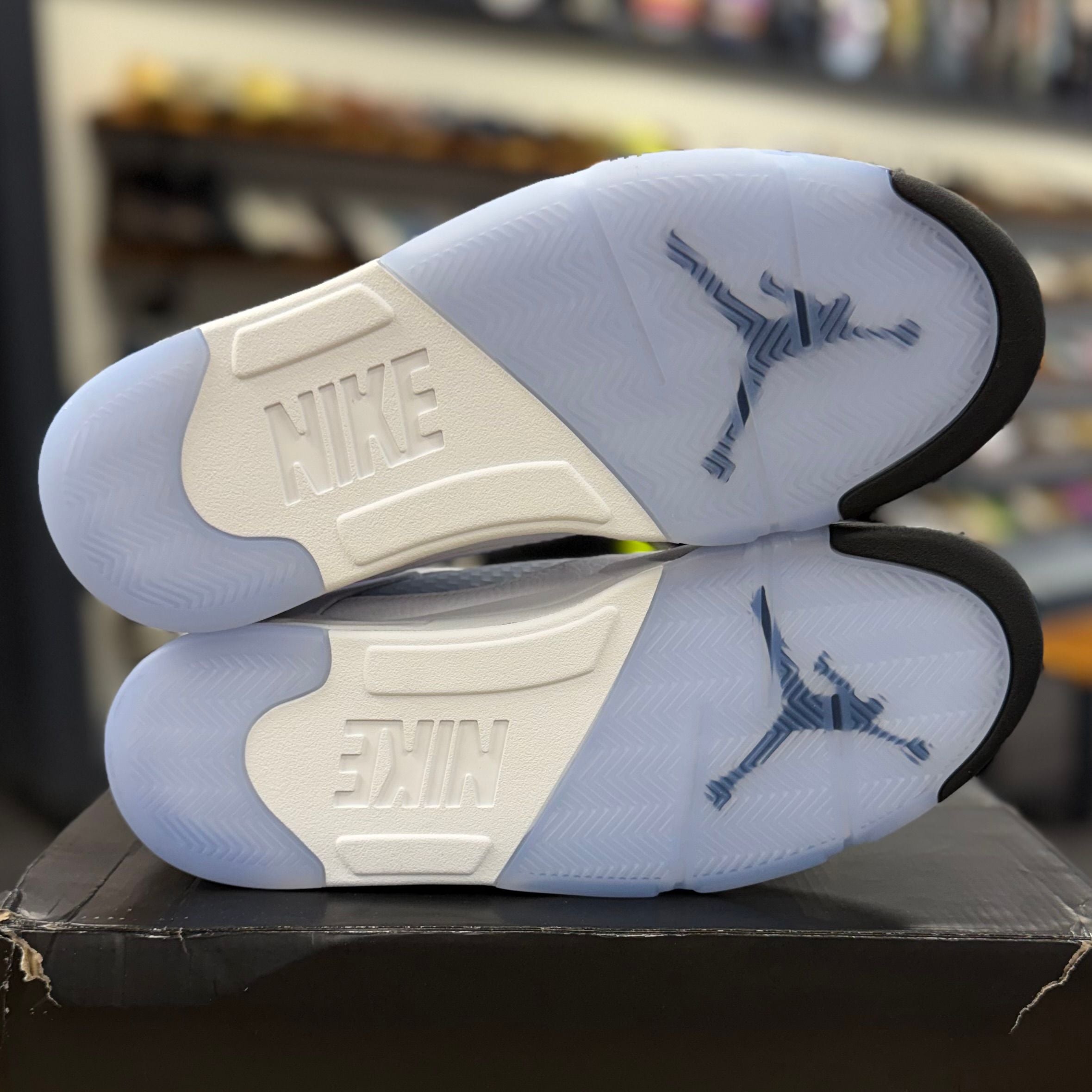 BRAND NEW STEAL - Jordan 5 Retro White Metallic (2026)