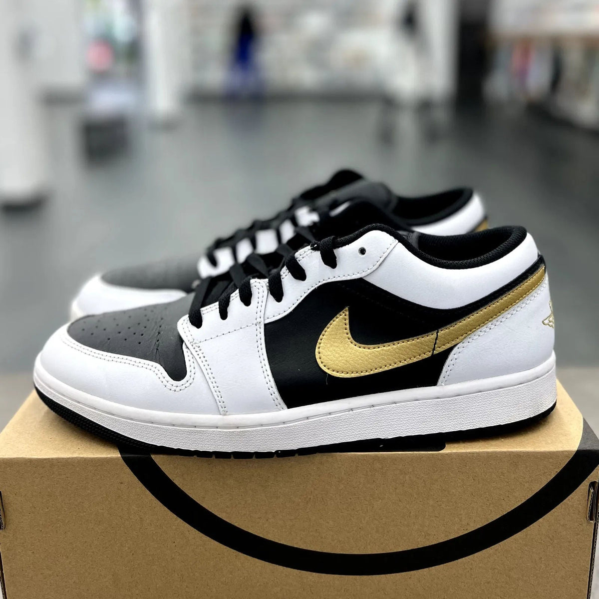 Jordan 1 Low White Black Metallic Gold Swoosh - Preowned